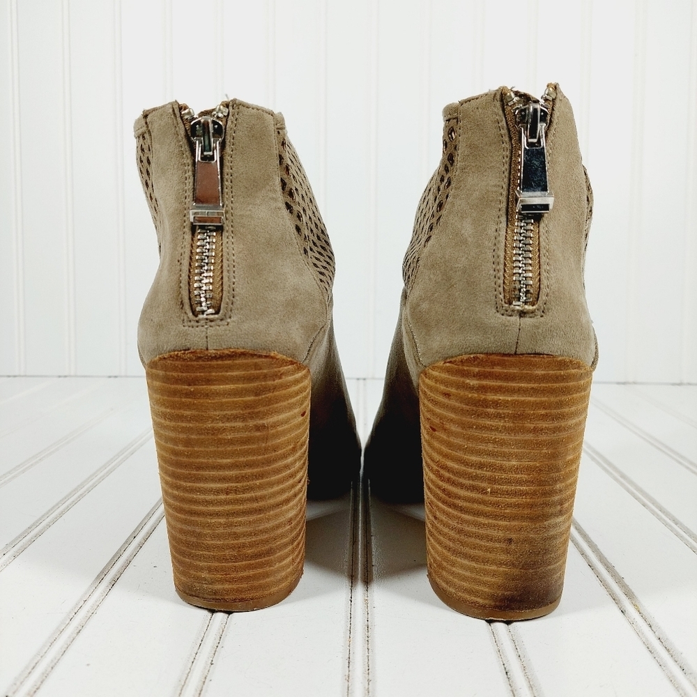 Report Block Heel Perforated Peep Toe Casual Ankl… - image 6